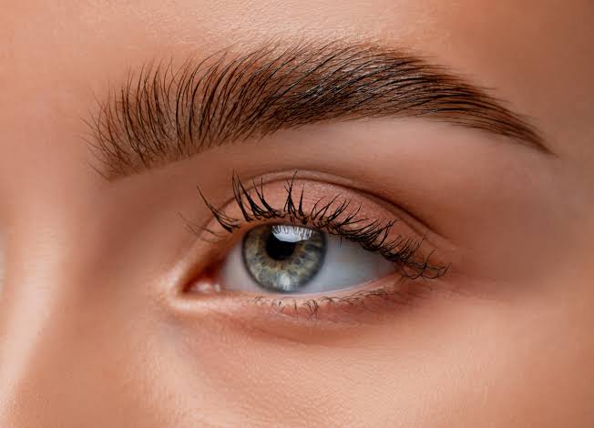 Brow Lamination Treatment