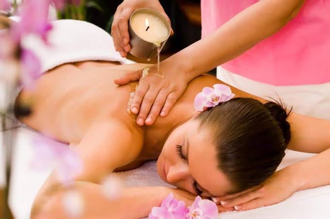 Warm Candle Full Body Massage